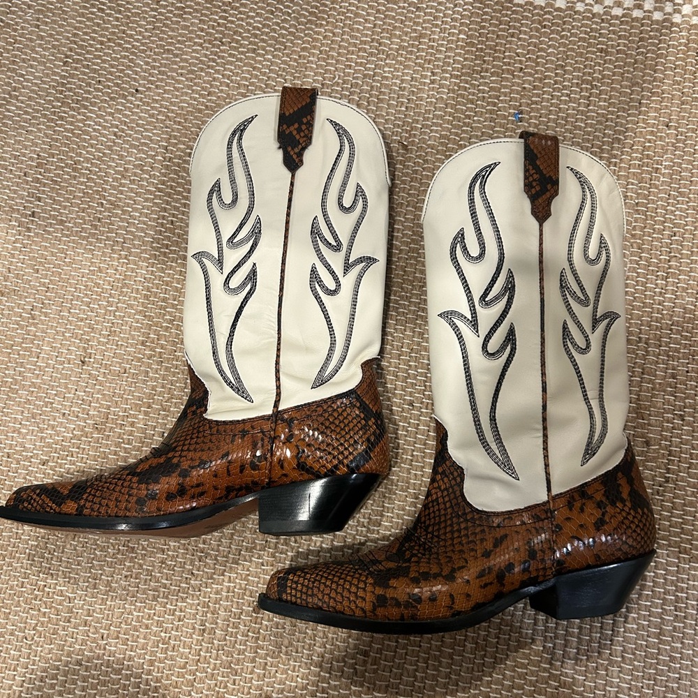 Revolve Sonora Snakeskin Patterned Cowboy Boots